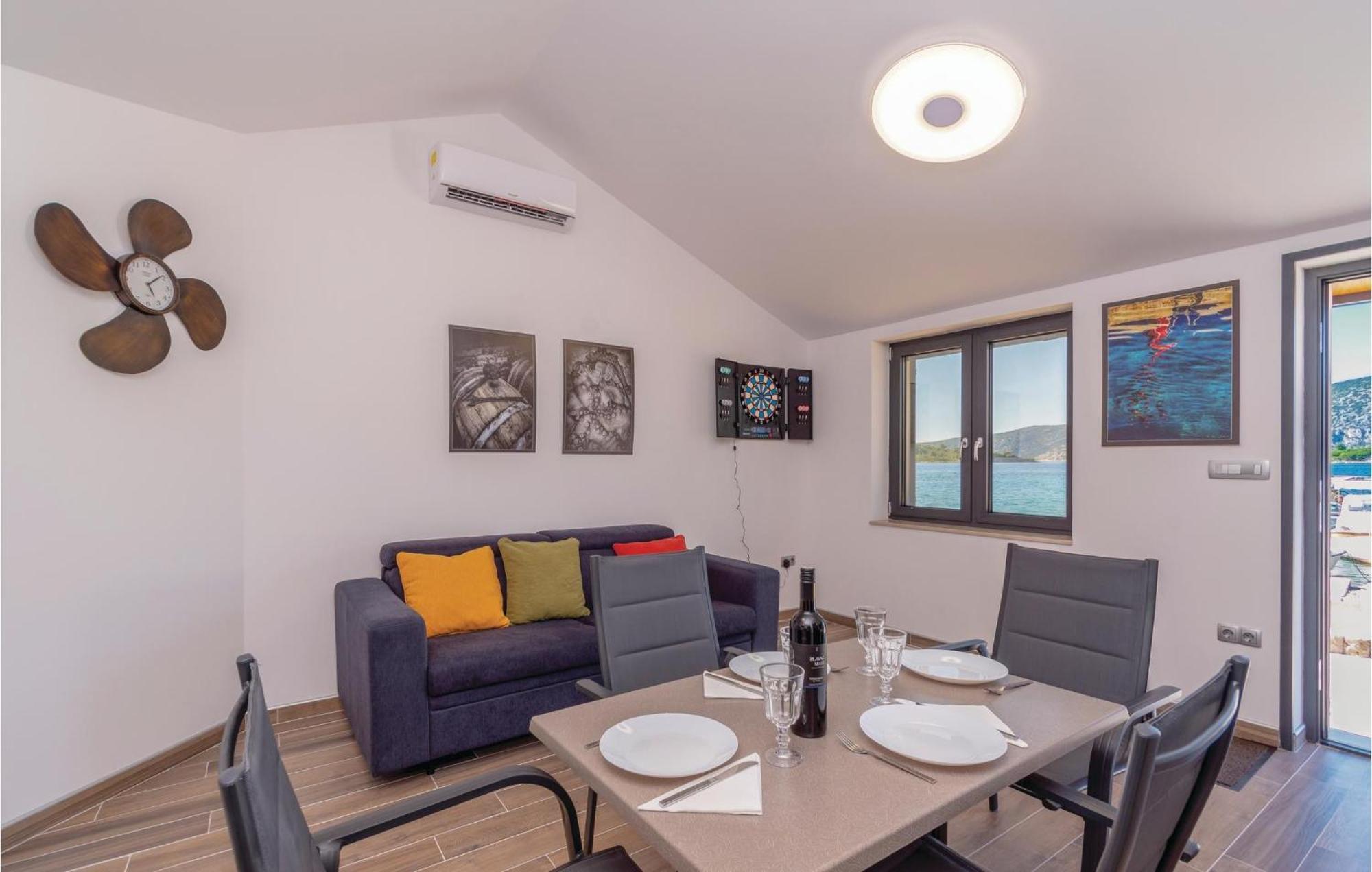 Nice Home In Kneze With Wifi Pupnat Exterior photo