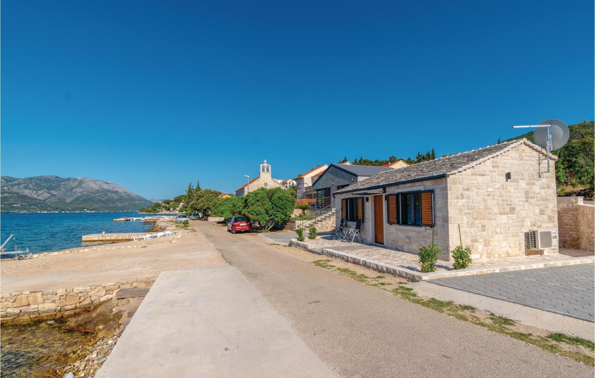 Nice Home In Kneze With Wifi Pupnat Exterior photo