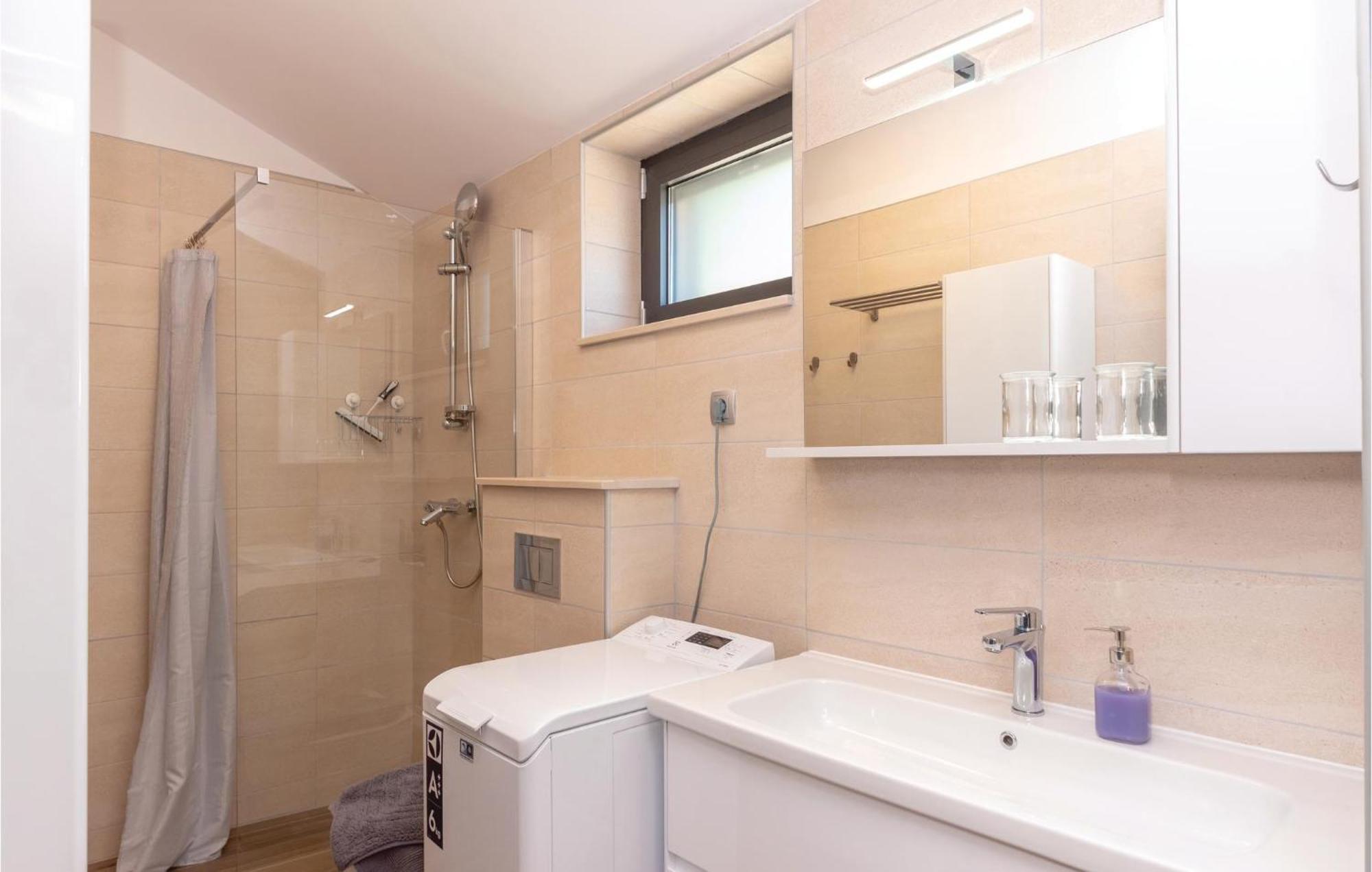 Nice Home In Kneze With Wifi Pupnat Exterior photo