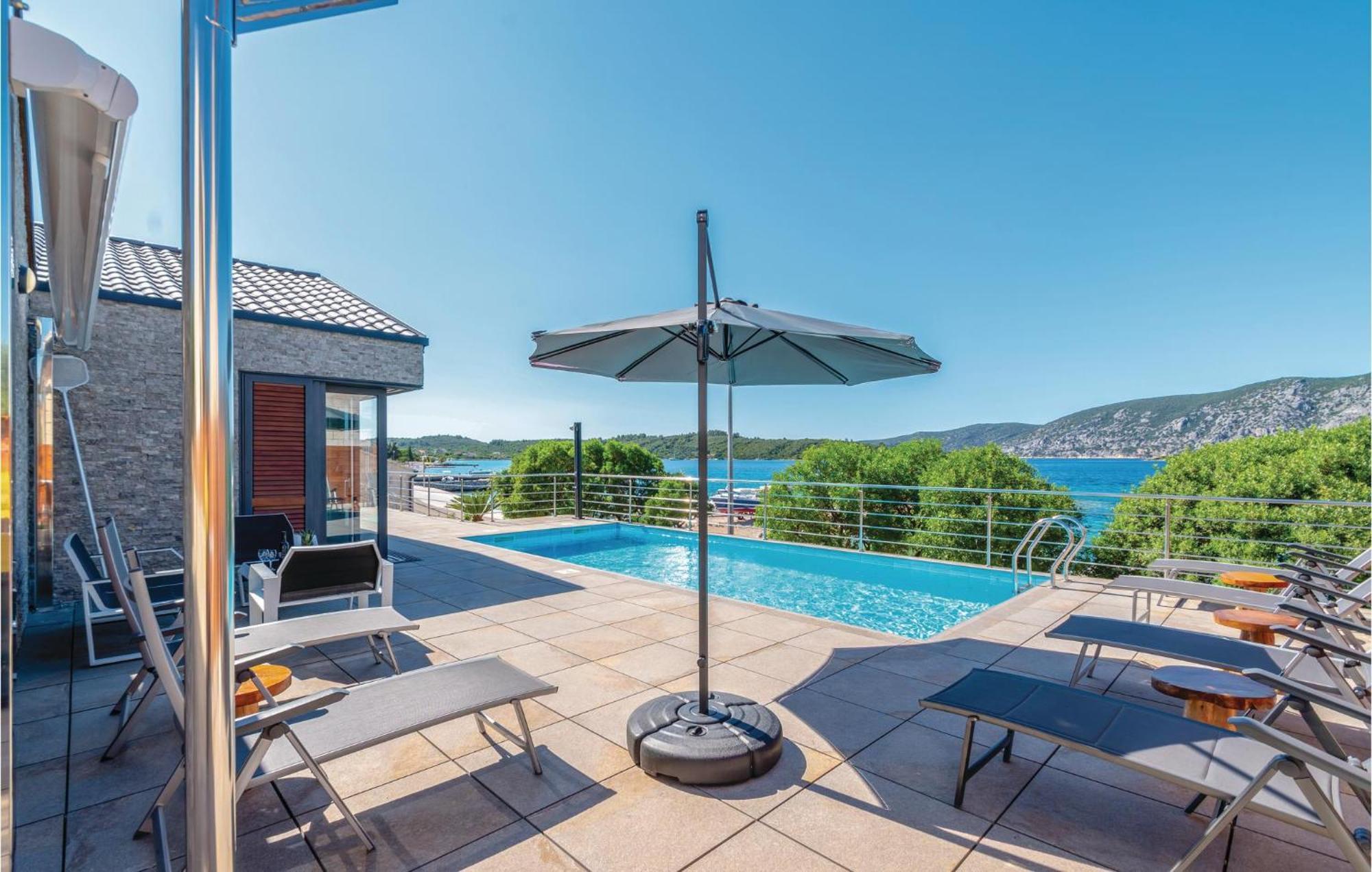 Nice Home In Kneze With Wifi Pupnat Exterior photo